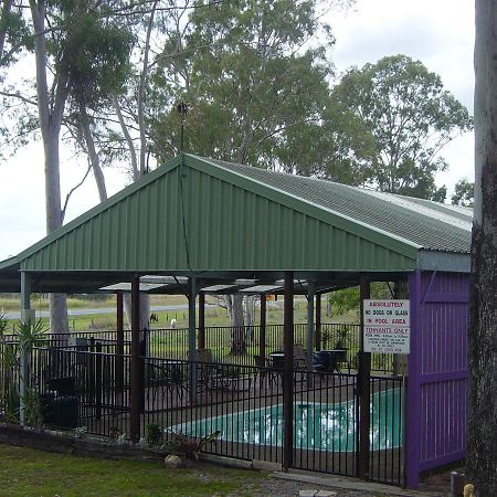 Greenacres Motel / Van Park Benaraby Esterno foto