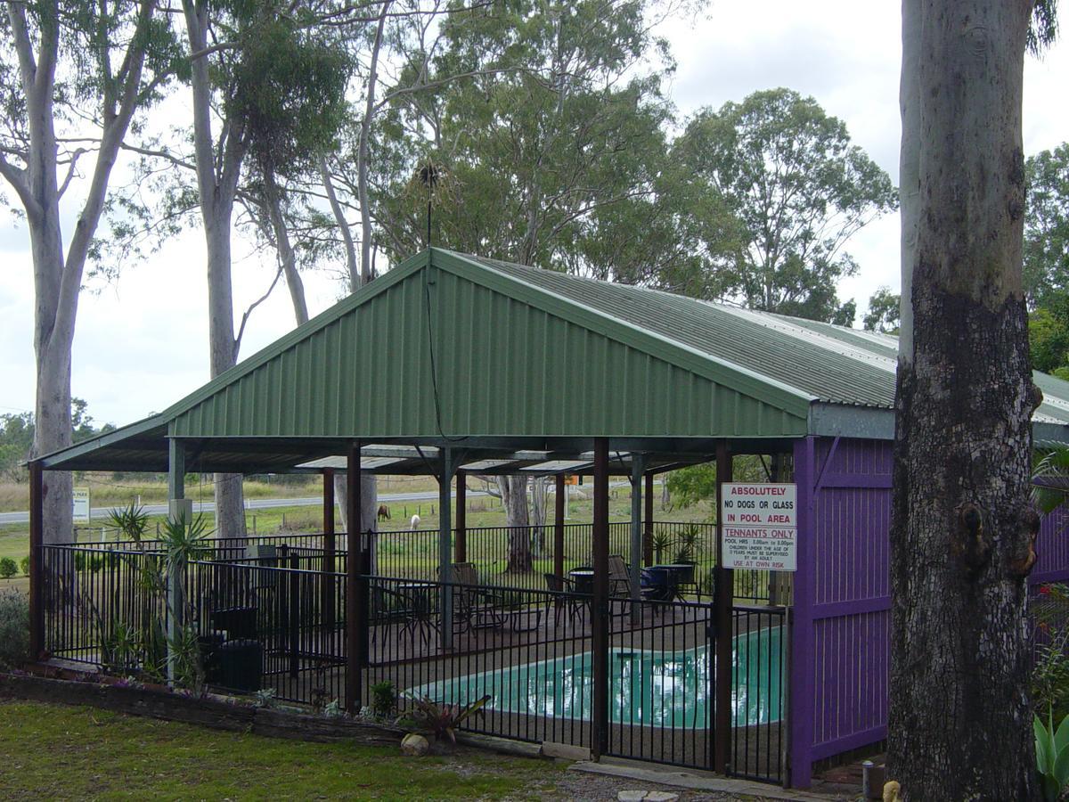 Greenacres Motel / Van Park Benaraby Esterno foto