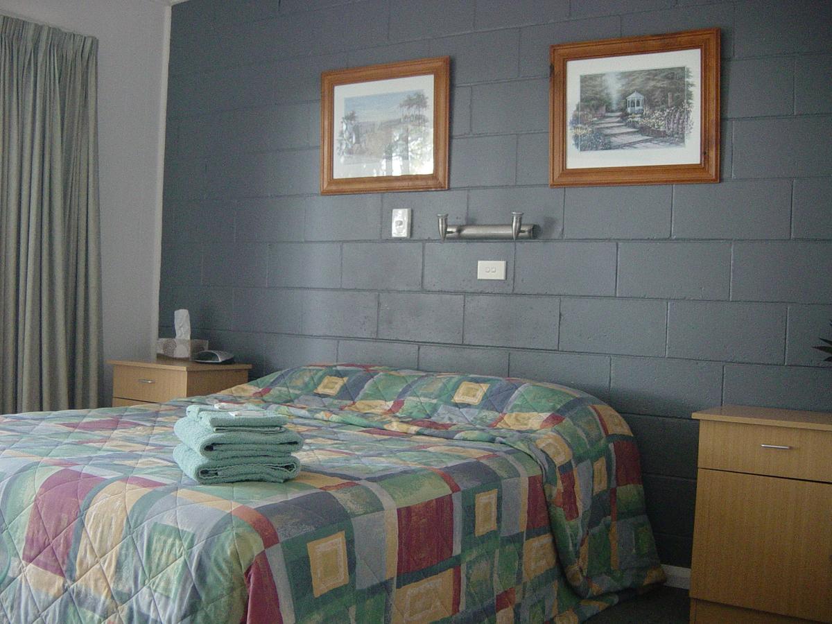 Greenacres Motel / Van Park Benaraby Esterno foto