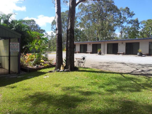 Greenacres Motel / Van Park Benaraby Esterno foto